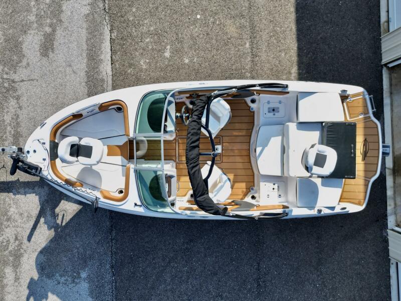 21' 2023 Chaparral 21 SSi Ski & Fish