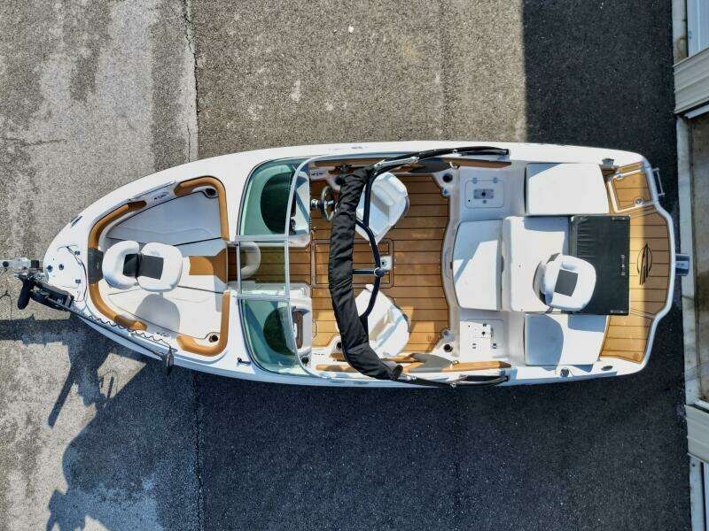 21ft Chaparral Yacht For Sale