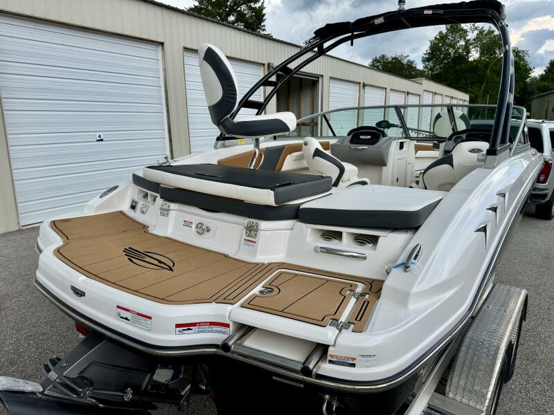 21' 2023 Chaparral 21 SSi Ski & Fish