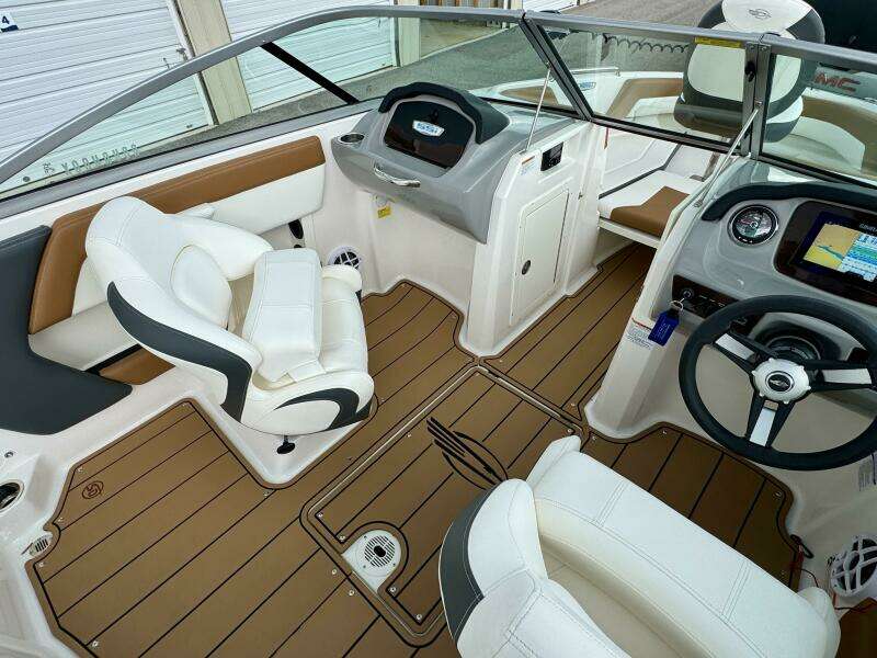 21ft Chaparral Yacht For Sale