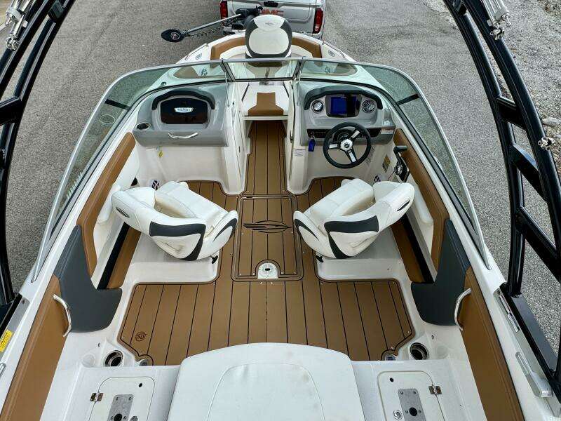 21ft Chaparral Yacht For Sale