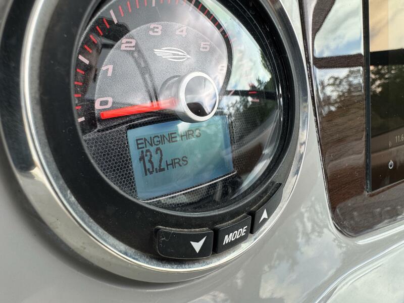 21' 2023 Chaparral 21 SSi Ski & Fish