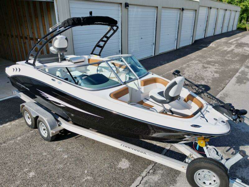 21ft Chaparral Yacht For Sale