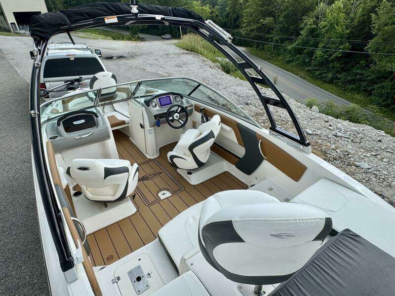 21ft Chaparral Yacht For Sale