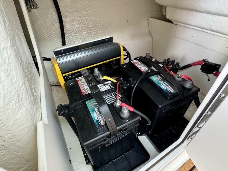 21' 2023 Chaparral 21 SSi Ski & Fish