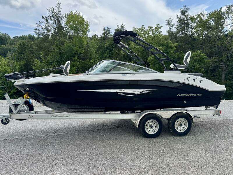 21ft Chaparral Yacht For Sale