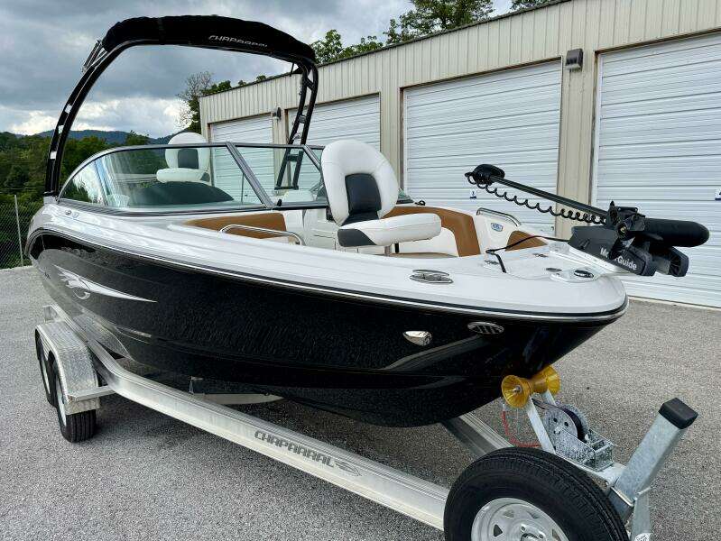 21ft Chaparral Yacht For Sale