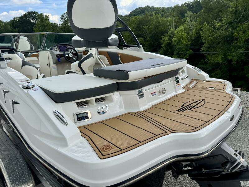 21ft Chaparral Yacht For Sale