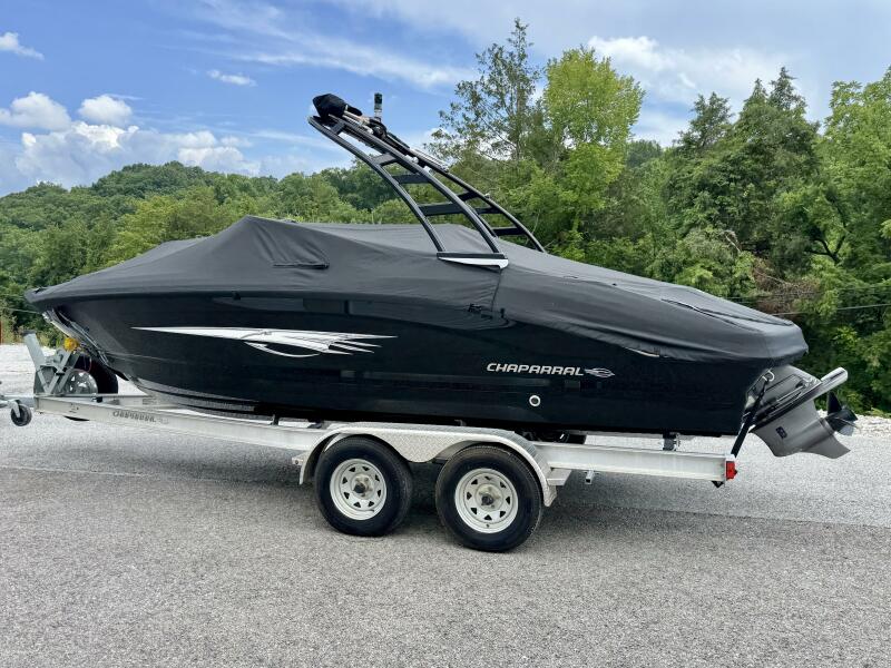 21' 2023 Chaparral 21 SSi Ski & Fish