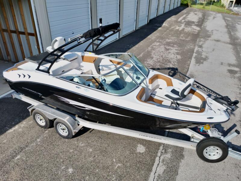 21' 2023 Chaparral 21 SSi Ski & Fish