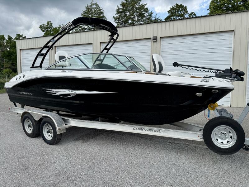 21' 2023 Chaparral 21 SSi Ski & Fish