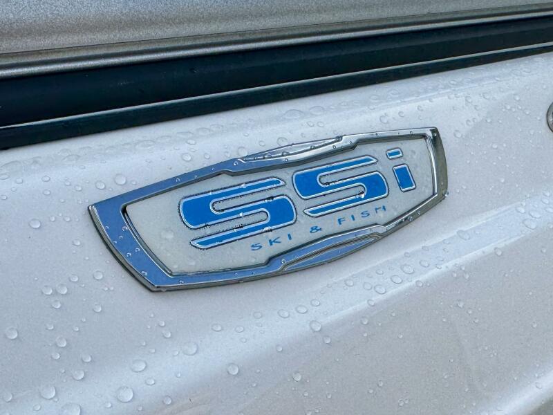 21' 2023 Chaparral 21 SSi Ski & Fish