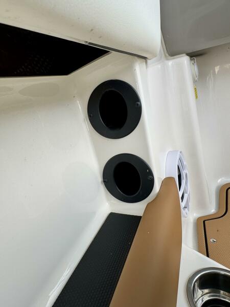 21' 2023 Chaparral 21 SSi Ski & Fish