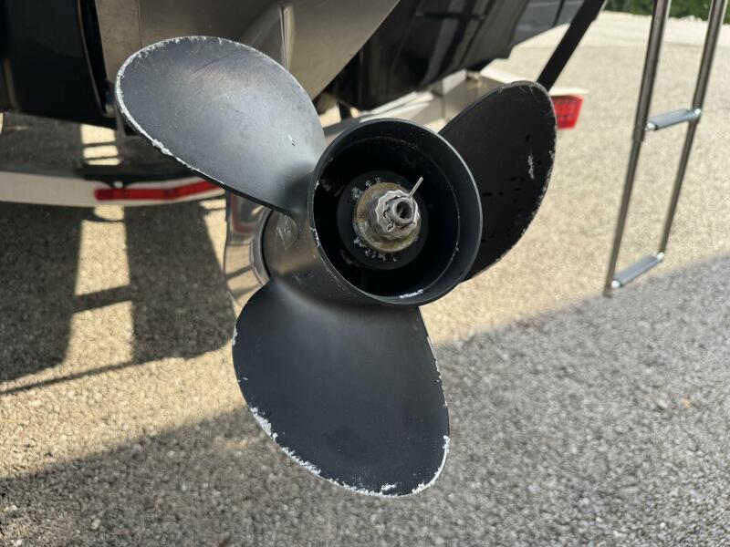 21' 2023 Chaparral 21 SSi Ski & Fish