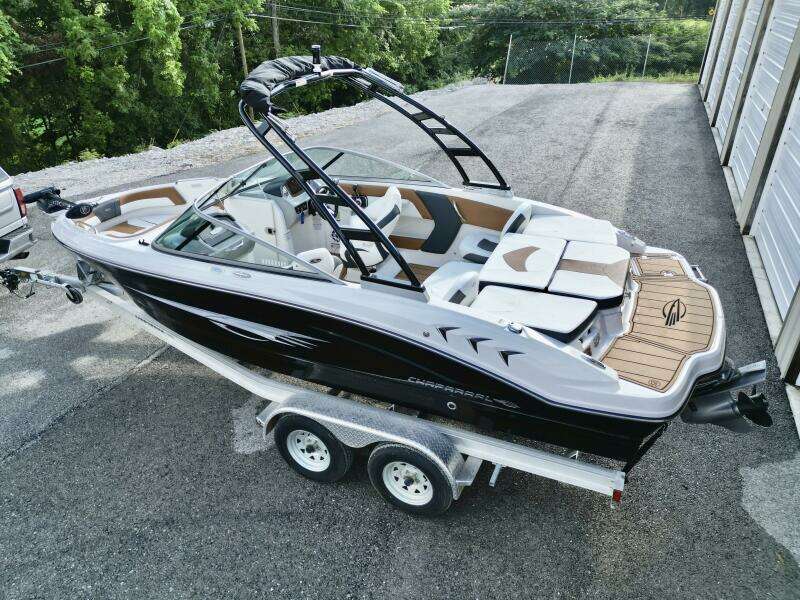 21ft Chaparral Yacht For Sale