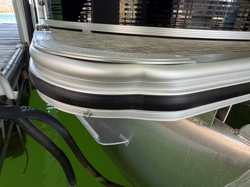 23' 2021 Harris Cruiser 230