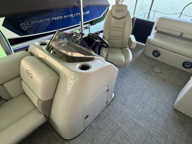 23' 2021 Harris Cruiser 230