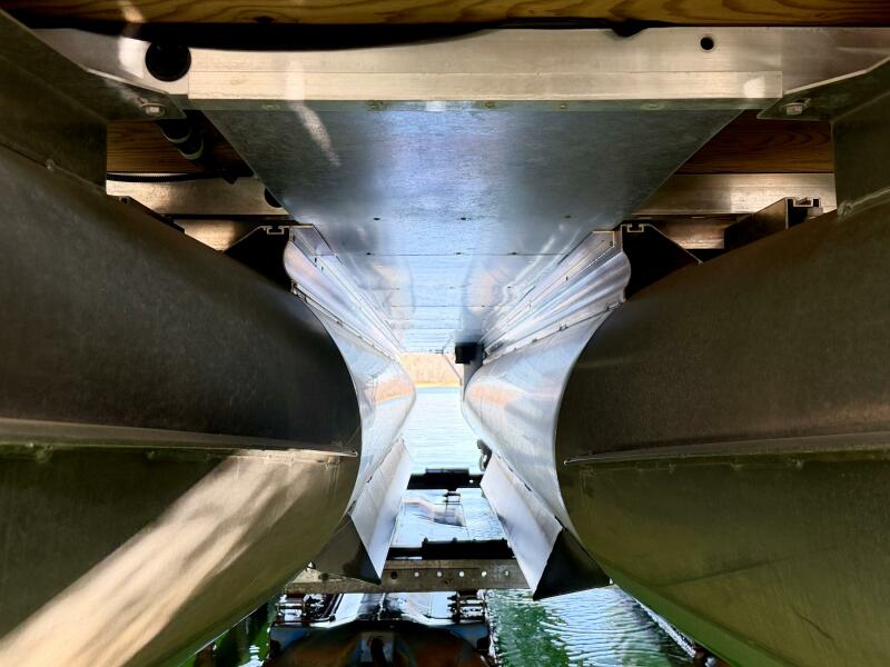 23' 2021 Harris Cruiser 230