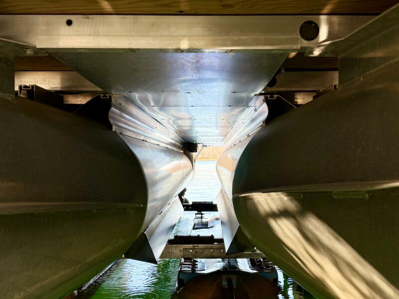 23' 2021 Harris Cruiser 230