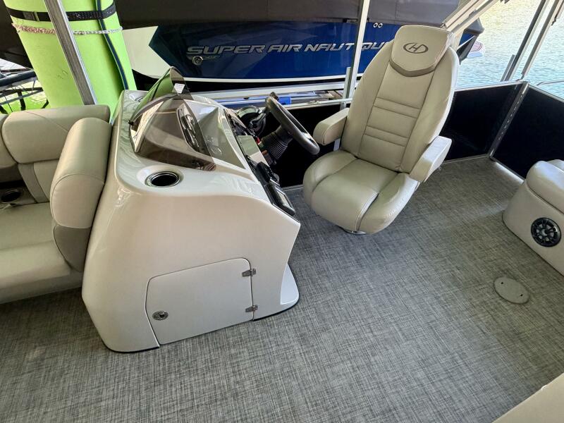 23' 2021 Harris Cruiser 230