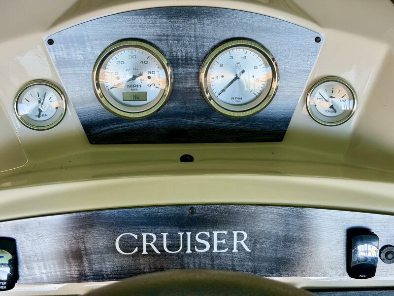 23' 2021 Harris Cruiser 230