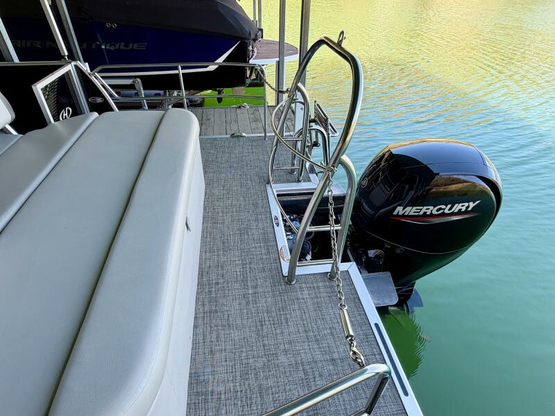 23' 2021 Harris Cruiser 230