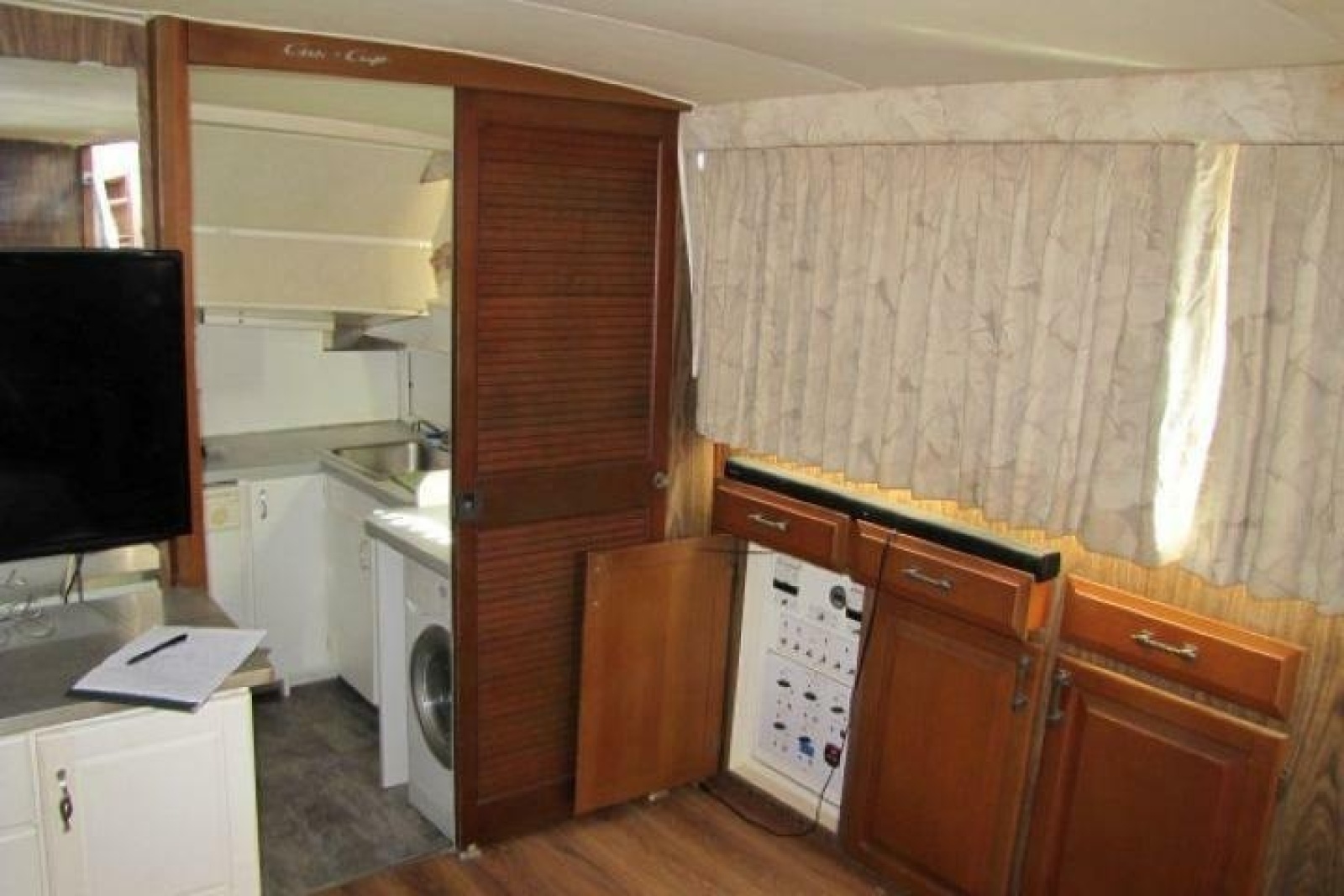 1973 Chris-Craft 55 Commander