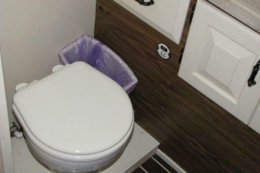 55' 1973 Chris-Craft 55 Commander