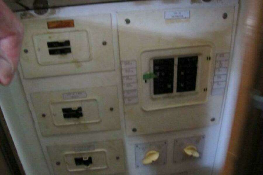 Life After land 55ft Chris Craft Yacht For Sale