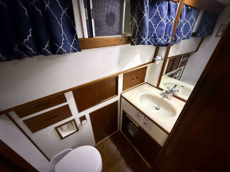 COCONUT 42ft Grand Banks Yacht For Sale