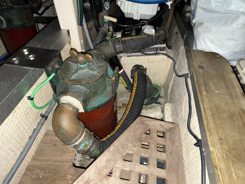 42' 1991 Grand Banks 42 Classic