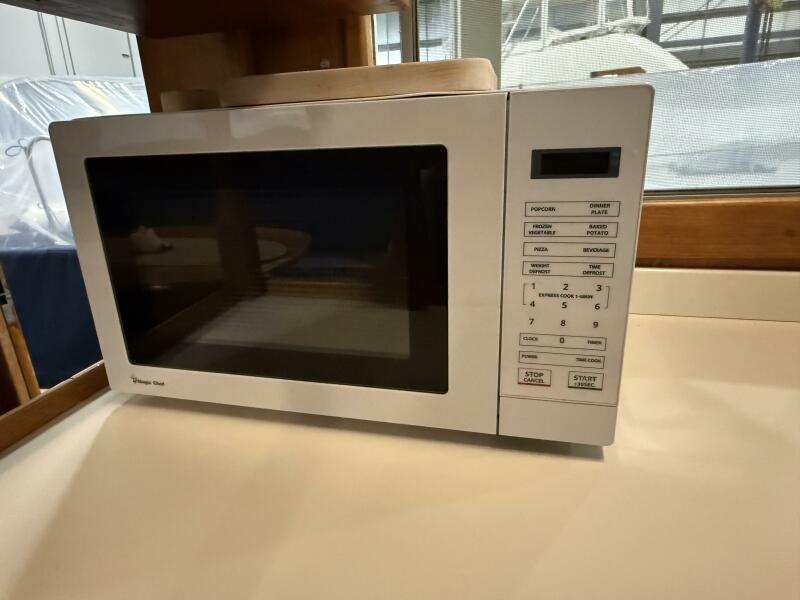 42' 1991 Grand Banks 42 Classic