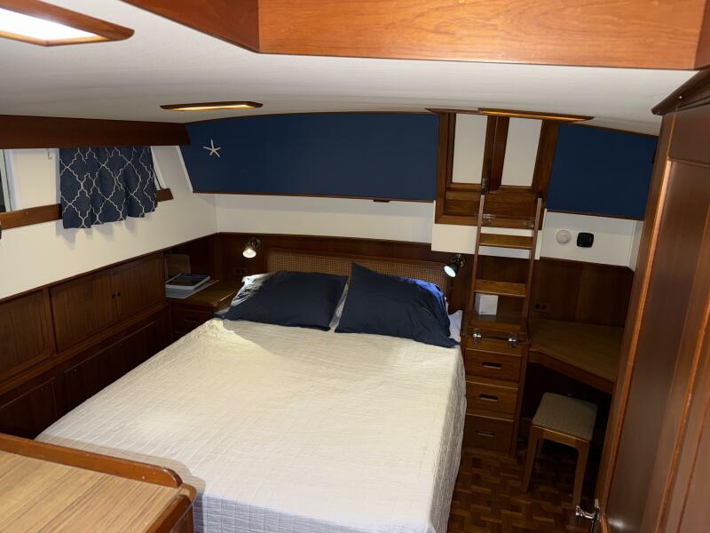 42' 1991 Grand Banks 42 Classic