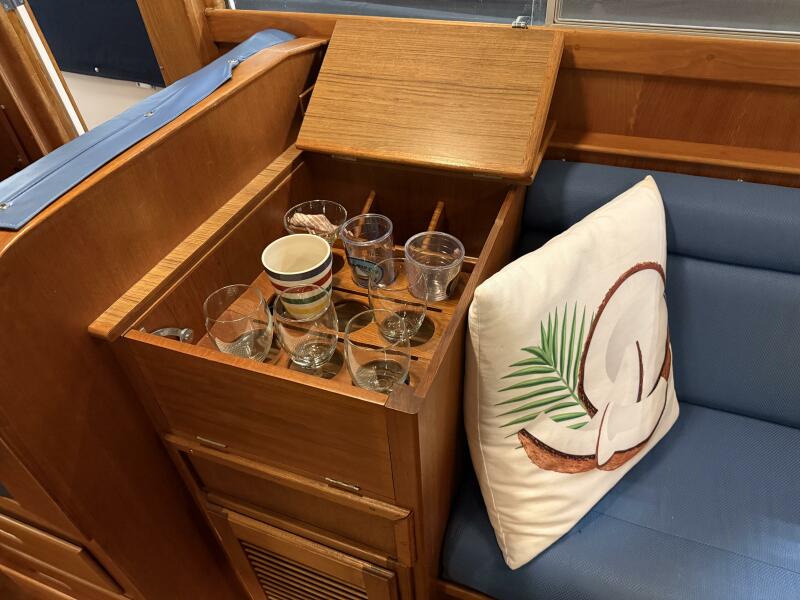 42' 1991 Grand Banks 42 Classic