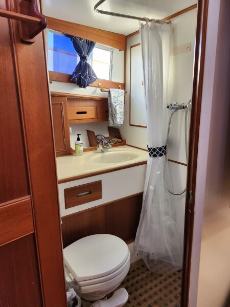 42' 1991 Grand Banks 42 Classic