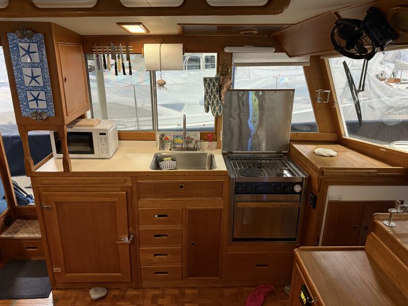 42' 1991 Grand Banks 42 Classic