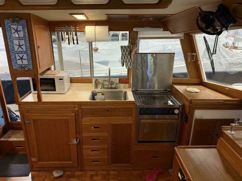 COCONUT 42ft Grand Banks Yacht For Sale