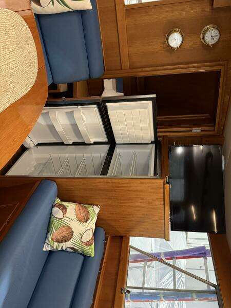 COCONUT 42ft Grand Banks Yacht For Sale