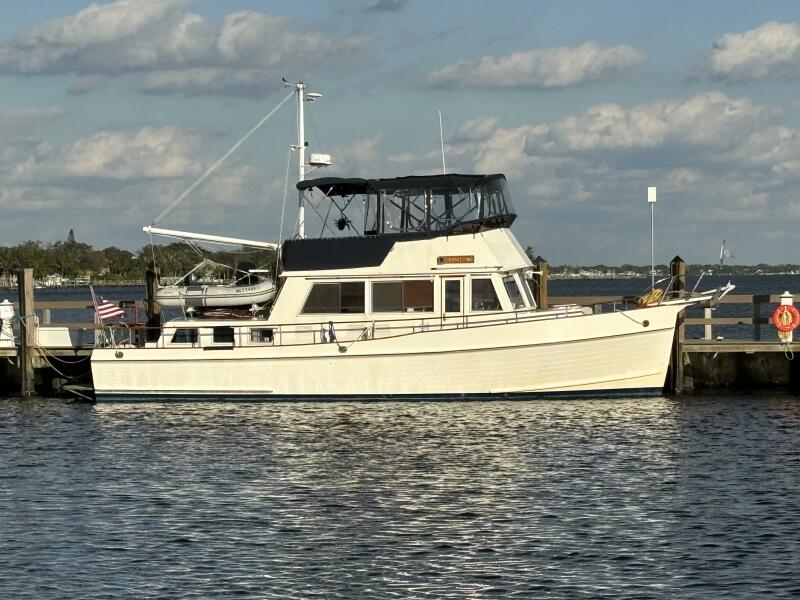 42' 1991 Grand Banks 42 Classic
