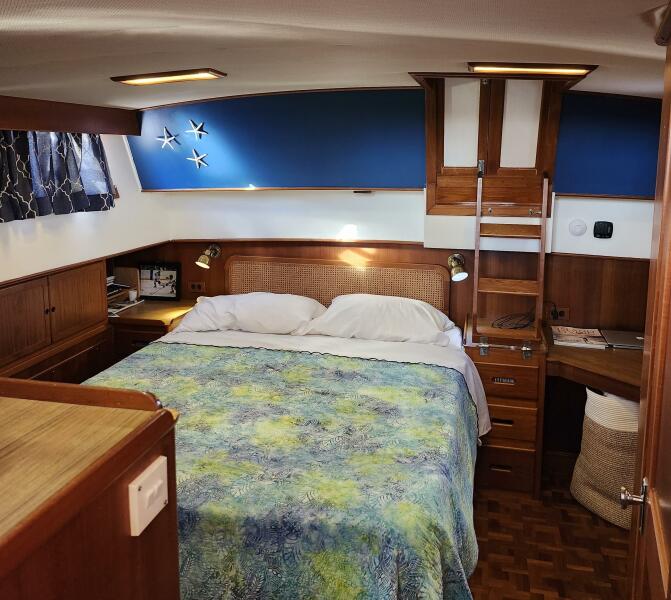 42' 1991 Grand Banks 42 Classic