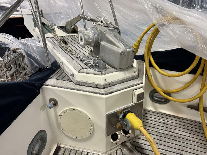 42' 1991 Grand Banks 42 Classic