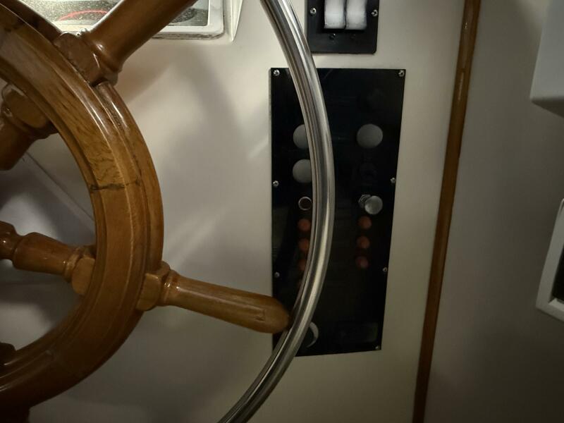 42' 1991 Grand Banks 42 Classic