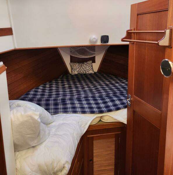 COCONUT 42ft Grand Banks Yacht For Sale