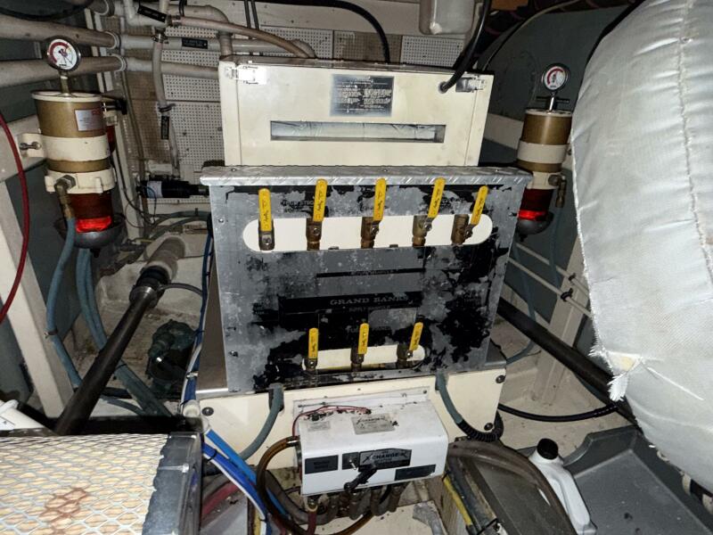 42' 1991 Grand Banks 42 Classic