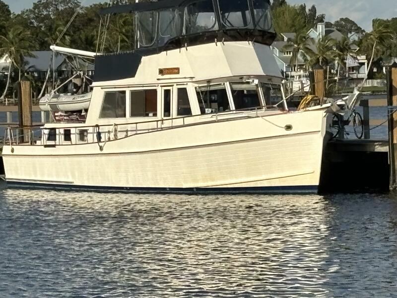 42' 1991 Grand Banks 42 Classic