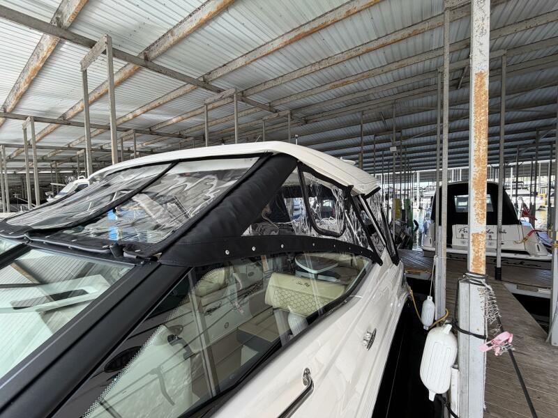 32' 2023 Sea Ray Sundancer 320