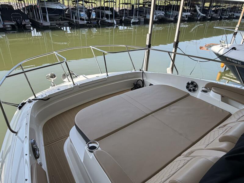 32' 2023 Sea Ray Sundancer 320