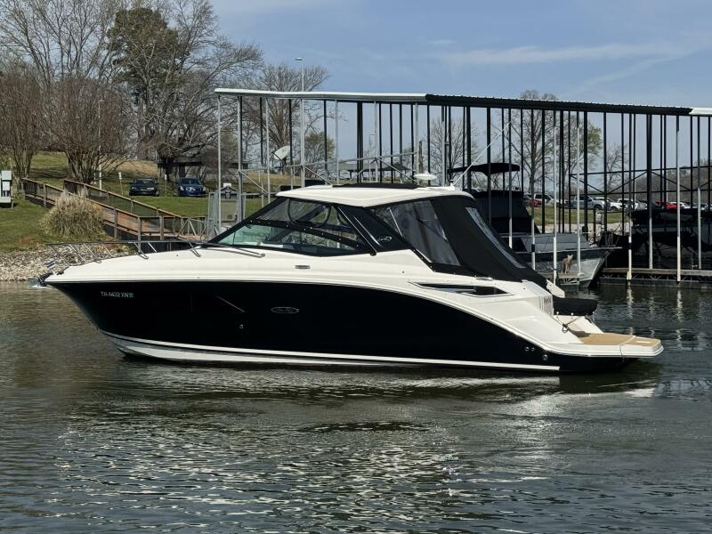 32' 2023 Sea Ray Sundancer 320