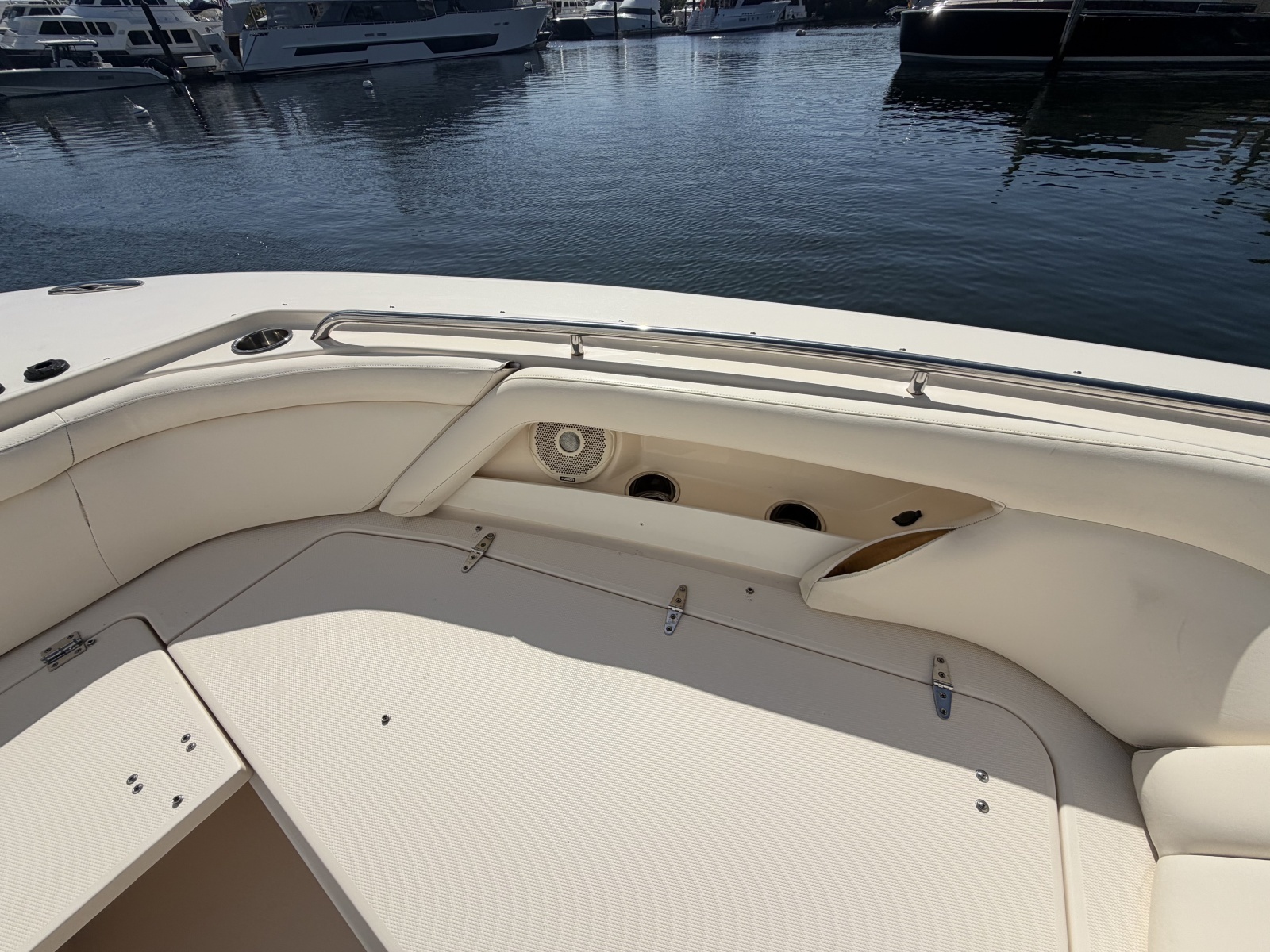 T T ELYSIAN 33ft Grady White Yacht For Sale