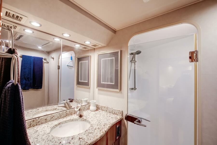 64' 2009 Viking 64 Enclosed Bridge w/ Tower